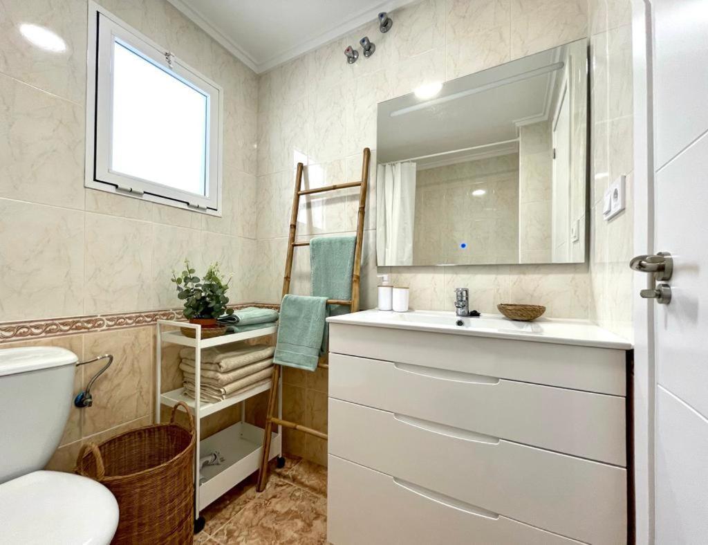 Apartamento Azzurro Lägenhet Torrevieja Exteriör bild