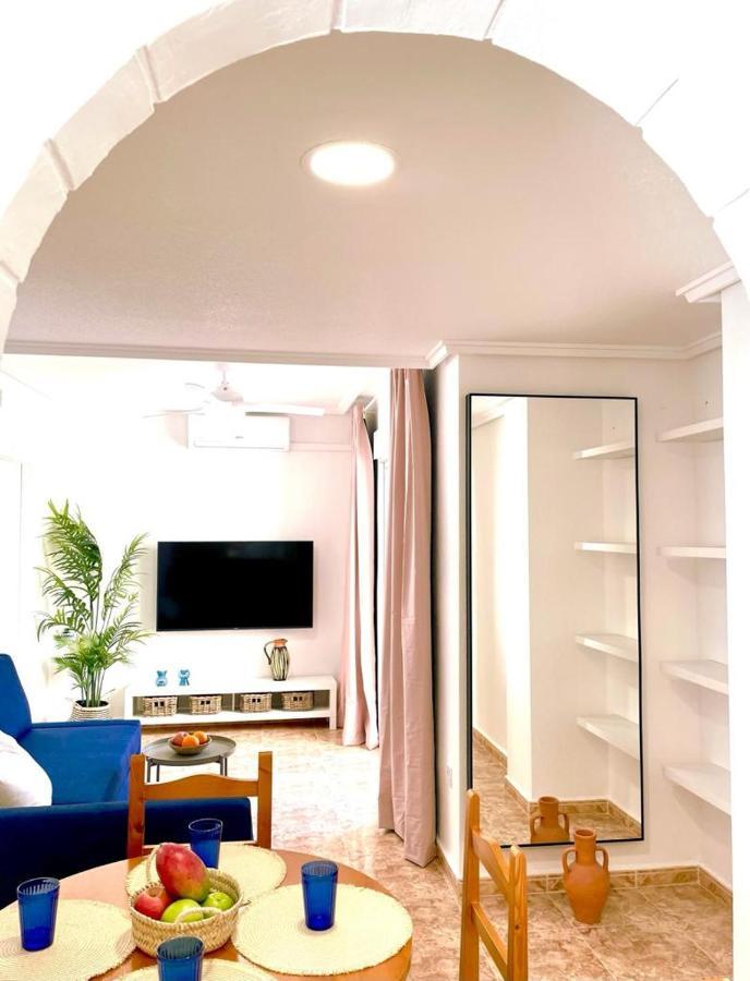 Apartamento Azzurro Lägenhet Torrevieja Exteriör bild