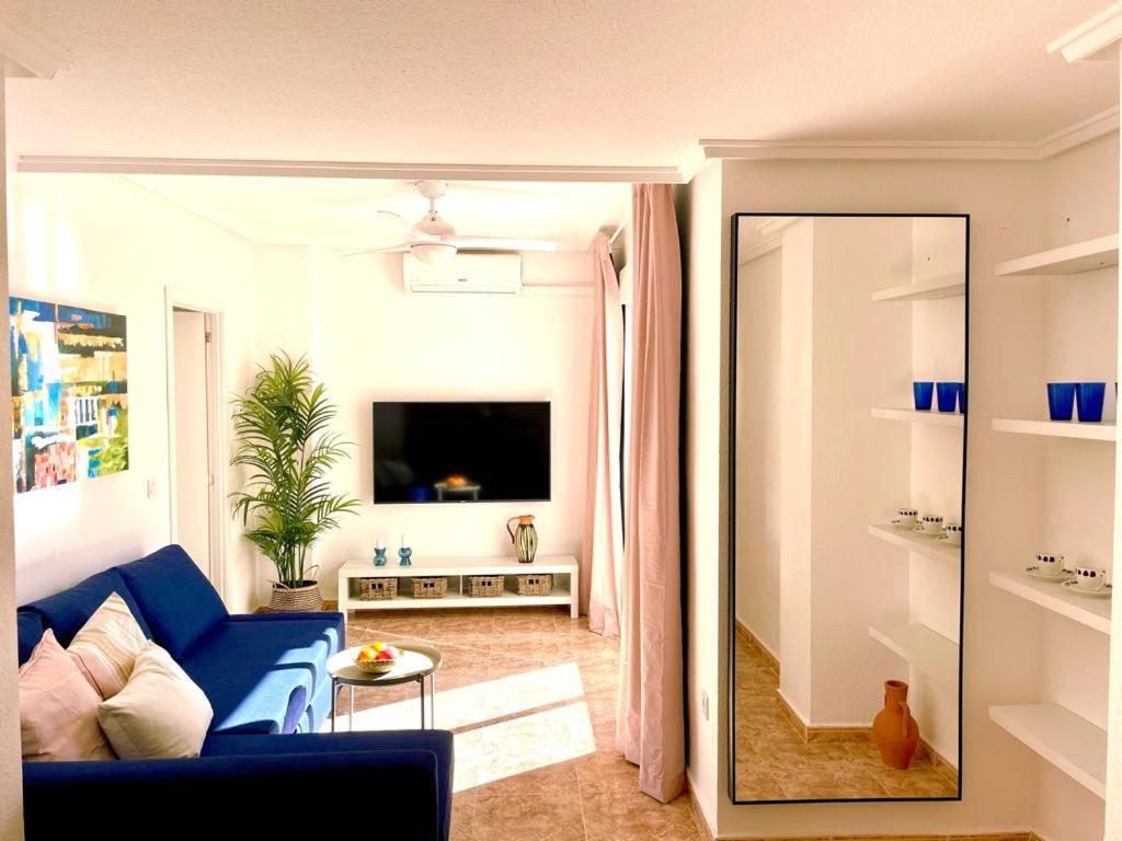 Apartamento Azzurro Lägenhet Torrevieja Exteriör bild